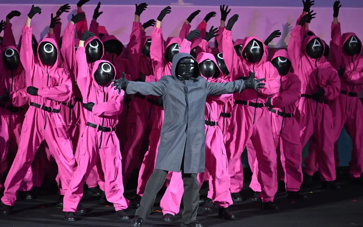 Frontman and Pink Soldiers